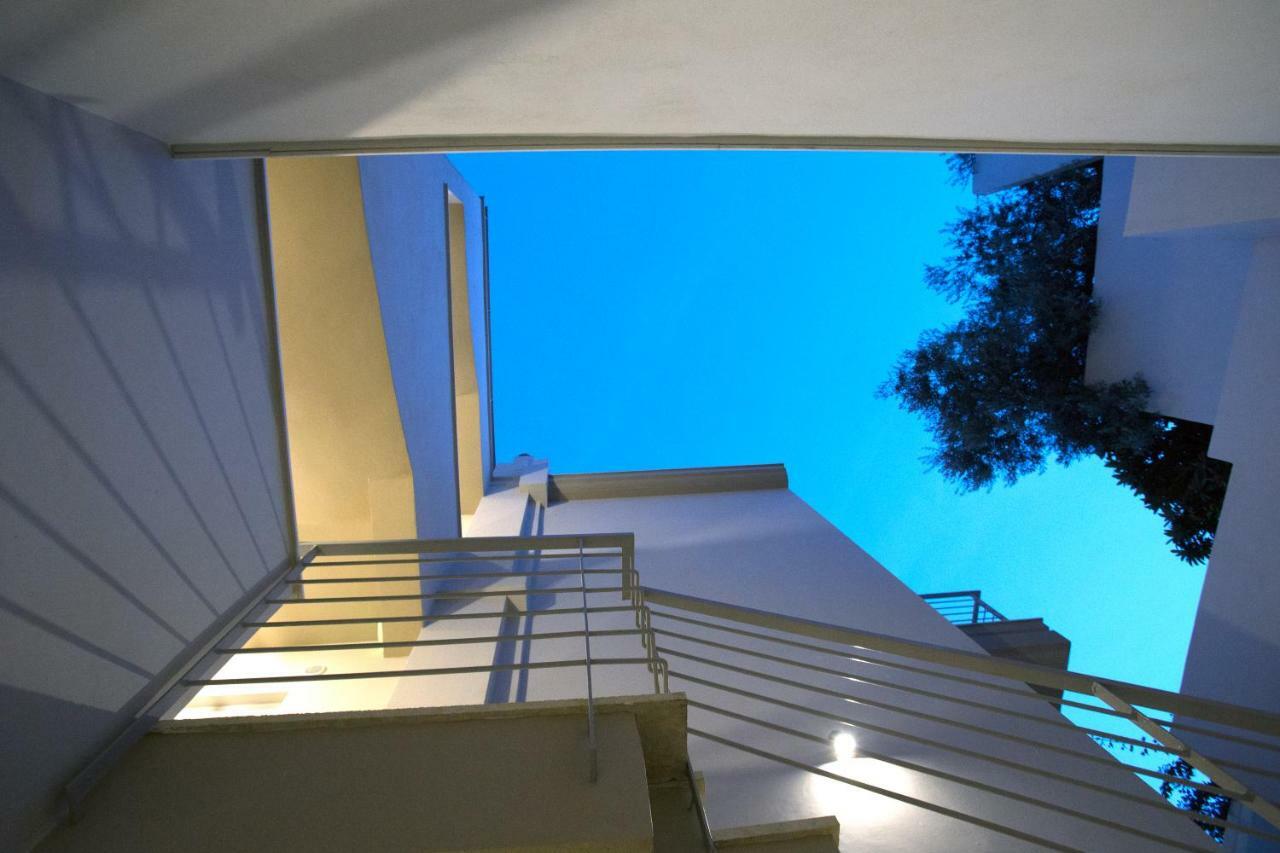 Kalavria Luxury Suites - Magnificent Sea View Of Poros Poros Town Zewnętrze zdjęcie