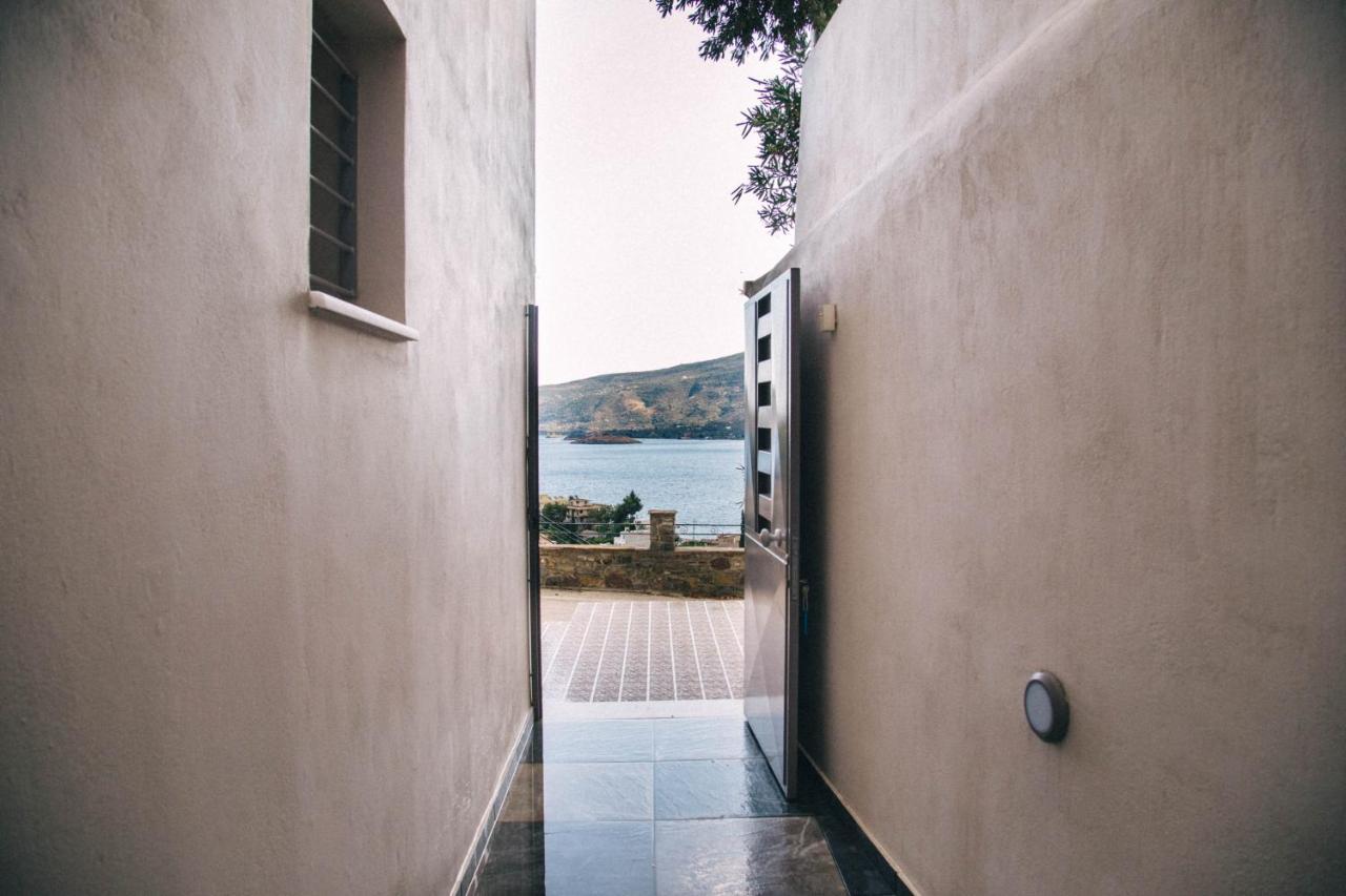 Kalavria Luxury Suites - Magnificent Sea View Of Poros Poros Town Zewnętrze zdjęcie